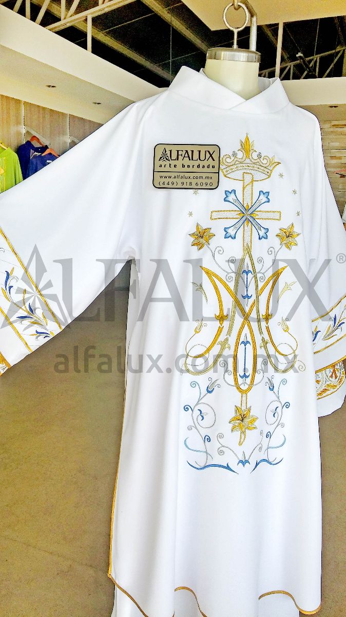 24 MARIANA DOBLE Blanco Dalmatica Mangas 493